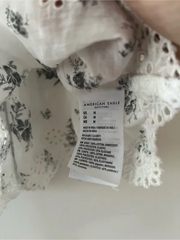 American Eagle White Blue Floral Smocked Strapless Top Medium Cottagecore Dainty - Image 5
