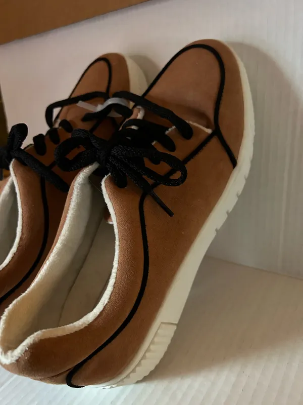 Naturalizer Sneakers - Image 2