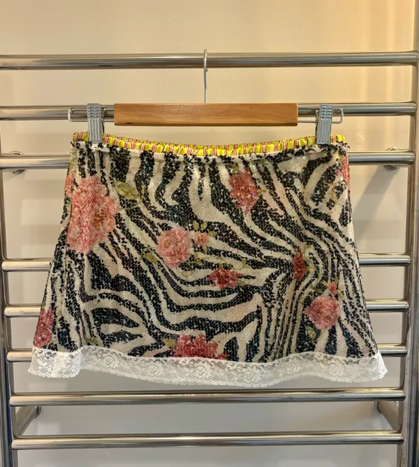HAND OVER Ralph Skirt in Black & White - Image 8