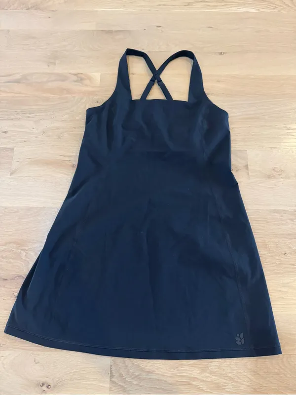 Wile Rye Parker action dress black size 6 - Image 2