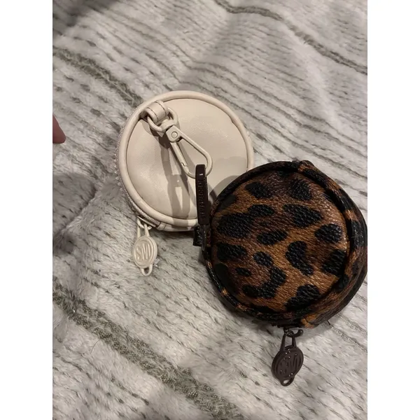 Set Of 2 Steve Madden Round Coin Keychain Purse 4×4 Clip On Leopard And Ivory - Image 6