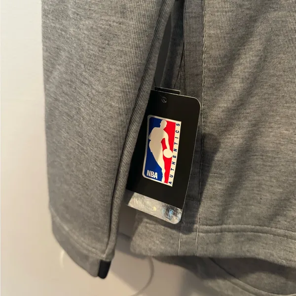 NWT Nike NBA New York Knicks DriFit Full Zip‎ Grey Hoodie Medium Women’s - Image 3