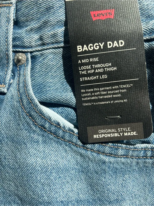 NWT Levi’s baggy dad jeans 26x30 ripped - Image 3