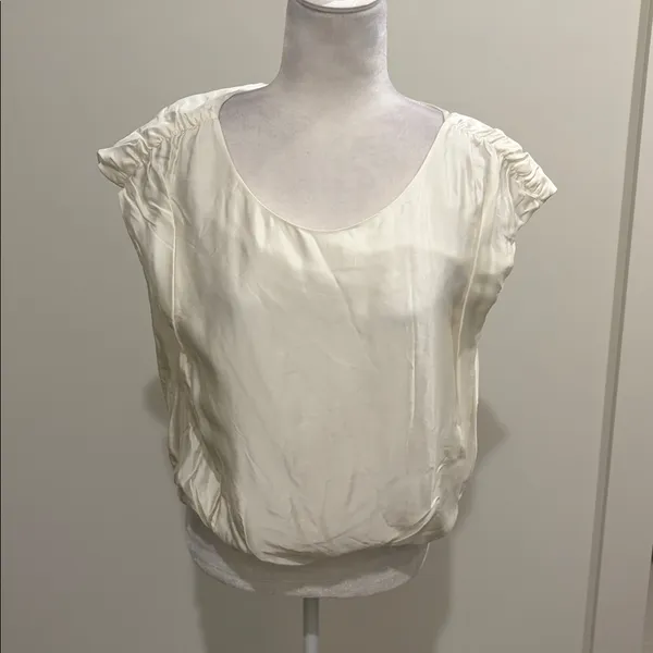New With Tags By Anthropologie Silky Boatneck Blouse Sz M - Image 6