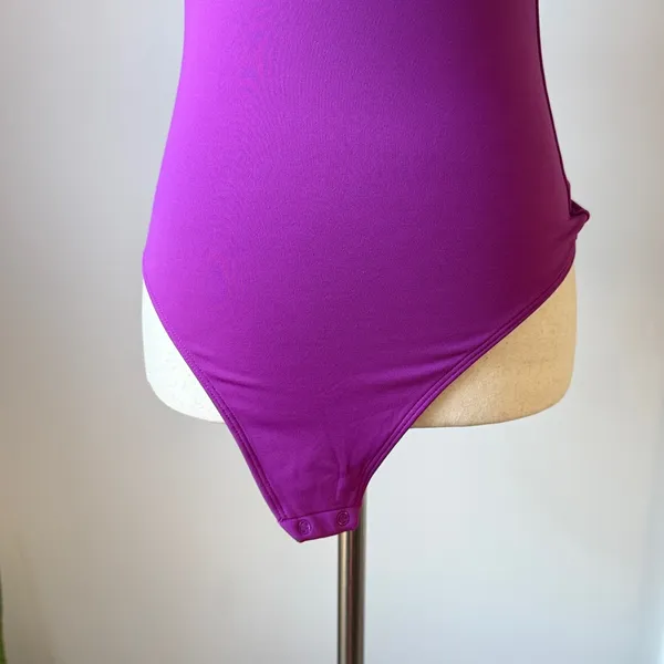 Artizia x Babaton Bodysuit Fitted Short-Sleeve Contour Crew Halfsleeve Thong - Image 4