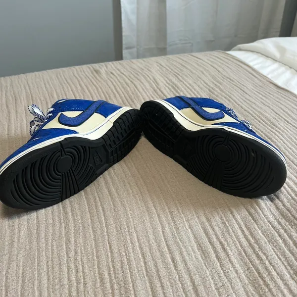 Jackie Robinson  Dunks - Image 4