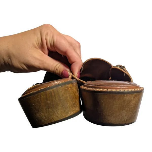 Vtg 1990s Earth Shoe Cognac Brown Leather Wooden Block Heel Clogs Sz 10 - Image 3