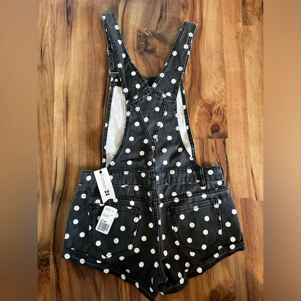 L - FOREVER21 - Overall short white dot NWT - Image 4