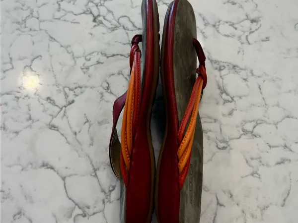 Keen Red Orange Strappy‎ Thong Flip Flop Sandals Shoes Size 8 - Image 8