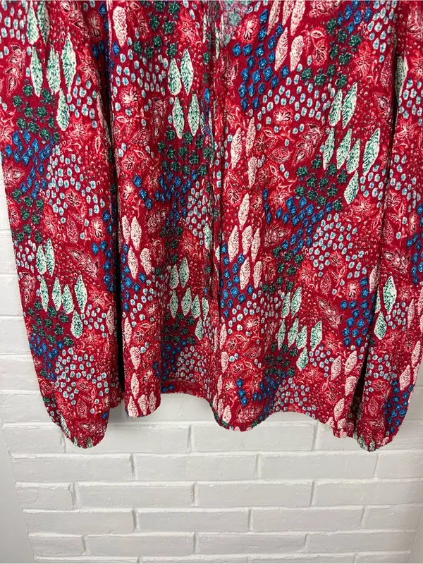 LOFT Colorful Patterned Lightweight Top Size M - Image 4