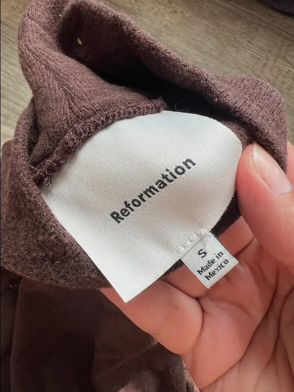 Reformation brown turtleneck sweater top small - Image 10