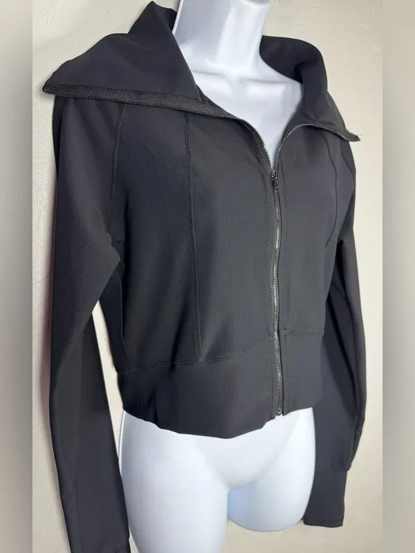 White Birch Black Cropped Ribbed Full Zip Active  Jacket Size Medium - Image 7