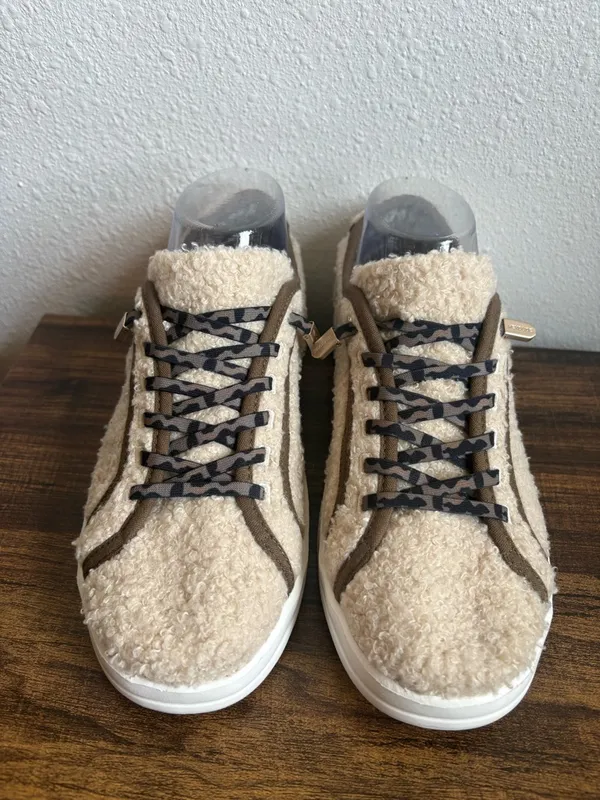Hey Dude Women’s Karina Sherpa Marshmallow Leo Shoes - Image 2