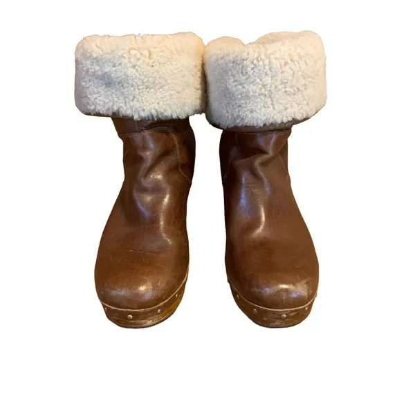Ugg "Lynnea" Cognac Brown Leather Clog Boots With Sherpa Lining (10) - Image 4