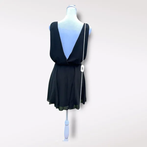 Show me your Mumu Black Corinne Crossover Mini Dress NWT‎ Size XS Dance Party - Image 9