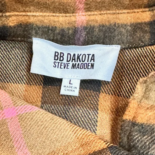 BB Dakota by Steve Madden Large L Boxy Shacket‎ Cashew Plaid Flannel - Image 4