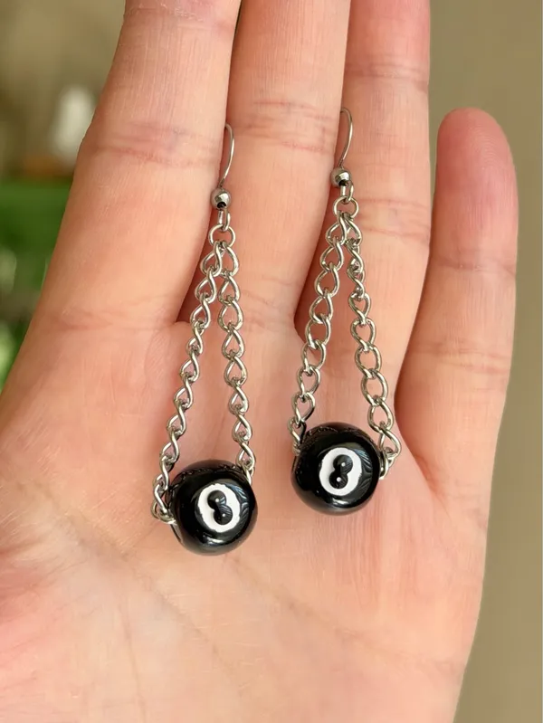 Handmade y2k funky grunge 8 ball chain dangle earrings 🎲🖤💕 - Image 3