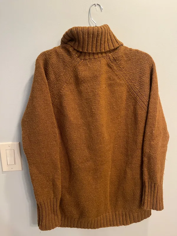 American Eagle Sweater - Image 2
