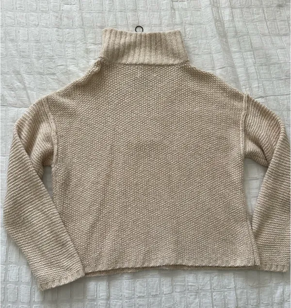 Universal Thread Half-Zip Sweater - Image 2