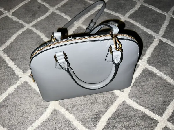 Boutique Crossbody Bag Gray - Image 3