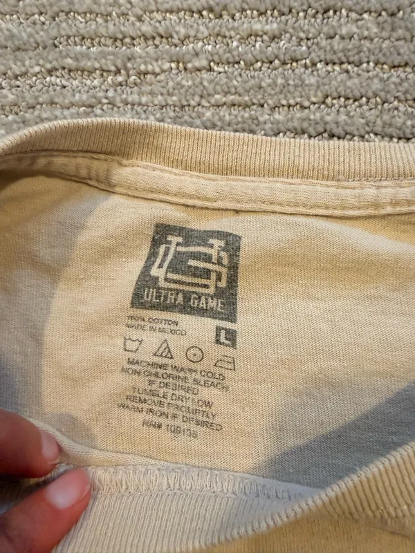 Urban Outfitters Graphic Tee - Image 3