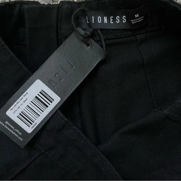 LIONESS Lola Black Denim Mini Skirt NEW Size 6 - Image 8