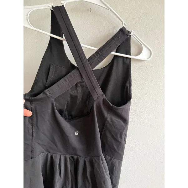 Lululemon Black Cross Back Built-in Bra Peplum Athletic Tank Top Womens‎ Small - Image 4