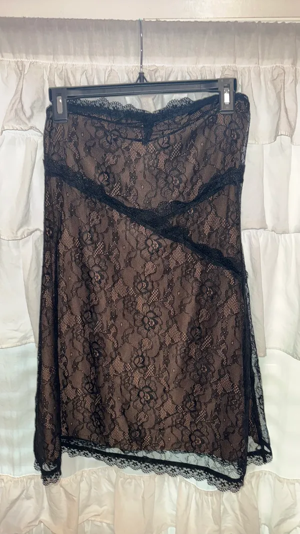 Tiger Mist Mini Dress Black Lace - Image 2