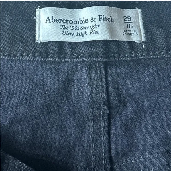 90s Straight Ultra High Rise Denim Jeans from Abercrombie & Fitch. - Image 5