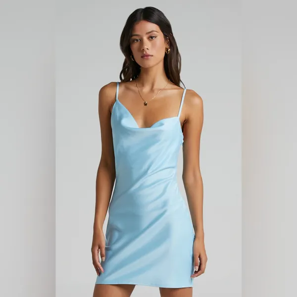 Showpo. Myrcella Dress in Blue Size 4 New with tag - Image 4