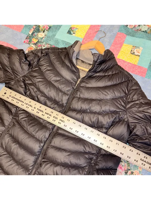 L.L.Bean $270 Ultralight 850 Woman’s XL black quilted puffer jacket Warm - Image 8