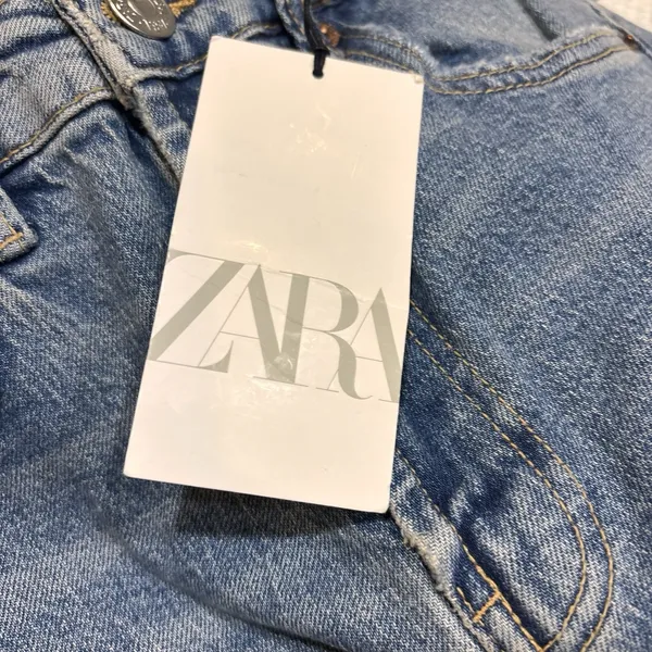 NWT‎ Zara Stove Pipe Jeans Womens US 4 Light Wash High Rise Straight Leg Denim - Image 6