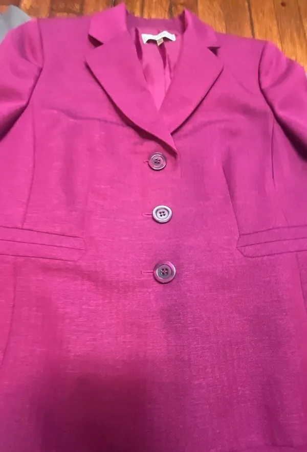 Le Suit Women's Three-Piece Pant Suit with Scarf Wild Rose Size 12 - Image 4