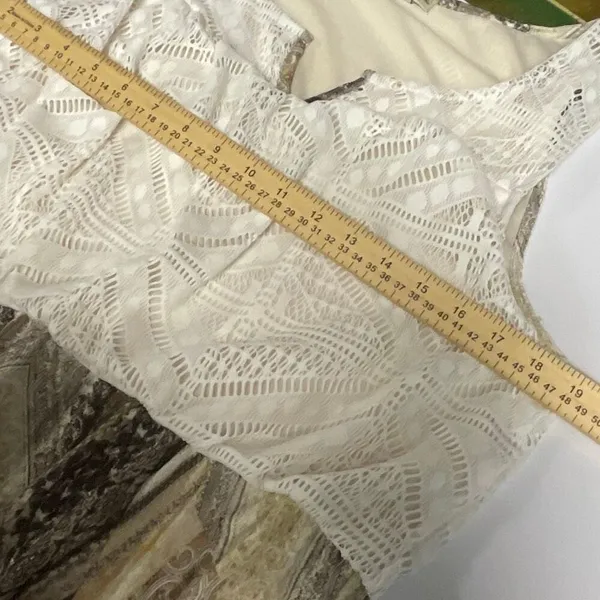 Live and let Live size XL maxi lace Asymmetrical hem - Image 6