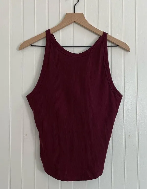 OUTDOOR VOICES SuperForm Rib High Neck Tank Top in Shiraz Size L - Image 9
