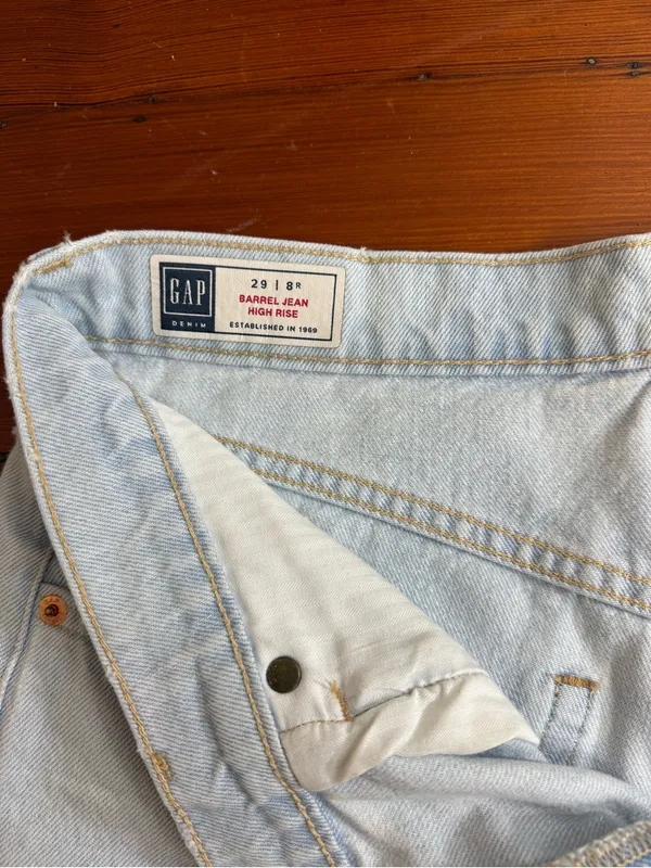 Gap High Rise Barrel Leg Jean in Light Wash Sz 29 🍄 - Image 5