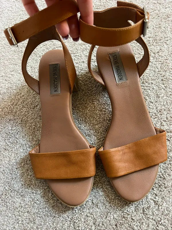 Steve Madden Leather Block Heel - Image 3