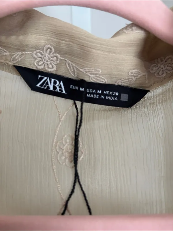 Zara Sheer Paisley Embroidered Button-Up Blouse in Beige Crinkle Size M Coastal - Image 5