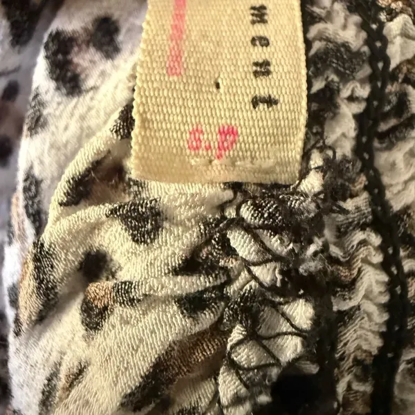 FP Movement by Free People Leopard‎ Print Blouse boho bell sleeves Y2K small P - Image 4