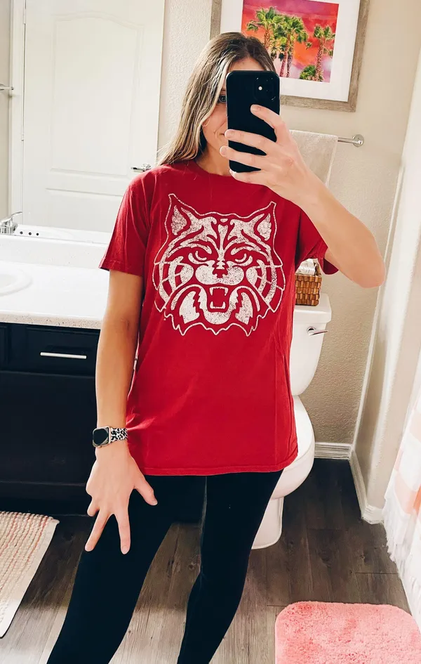 Arizona Wildcats red tee Size M - Image 2