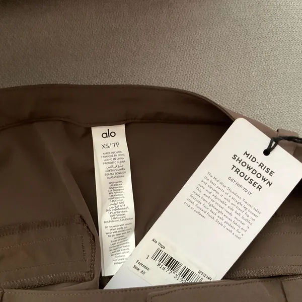 Alo Yoga Mid-Rise Showdown Trouser Expresso XS - Image 3