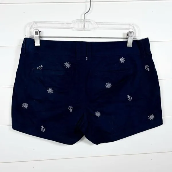Old Navy Women's White Nautical Anchor and Ship Wheel Chino Shorts Blue Size 4 - Image 8