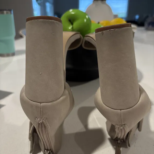 Nicole Miller New York Beige Block Heel Sandals Size 7.5 Ankle Strap Open Toe... - Image 6