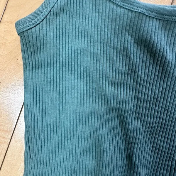 OLD NAVY Classic Ribbed Cropped Tank Top Shirt Green Size Small - Image 3