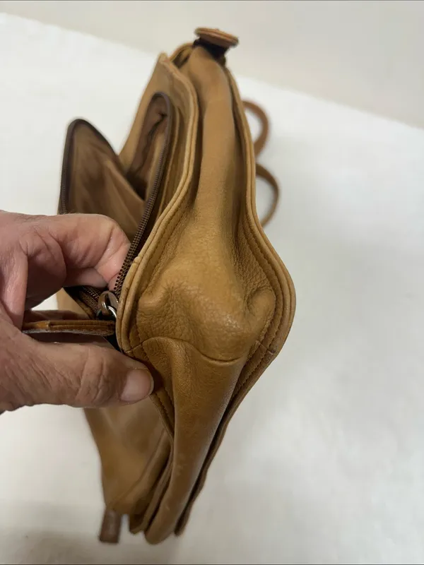 Tignanello Camel/Tan Leather Dual - Image 10
