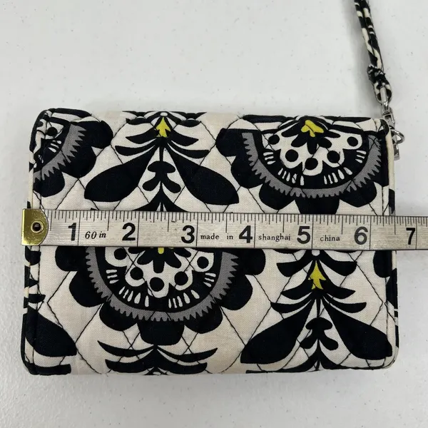 Vera Bradley Fanfare Your Turn Lock Smartphone Wristlet Wallet Quilted 13945-156 - Image 15