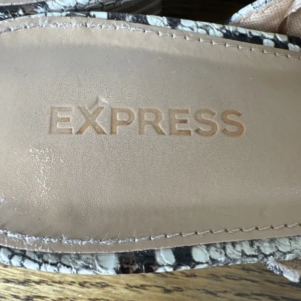 Express Mule Flats Snake Print Slip On Pointed Shoes Animal Print Womens 7.5 - Image 7
