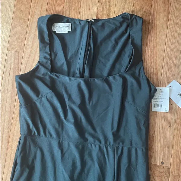 Elegant green formal Sleeveless Dress - Image 2