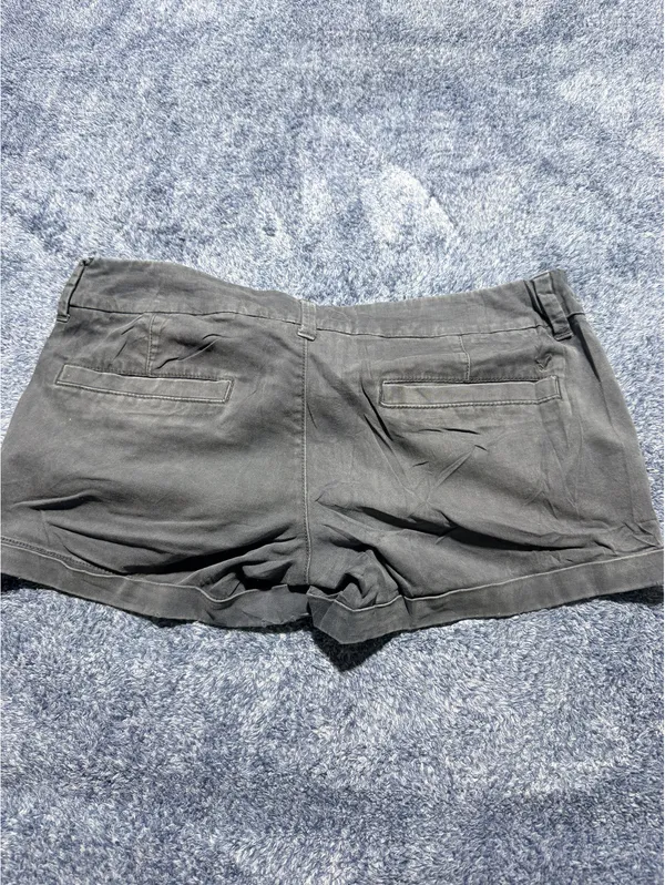 American Eagle Outfitters Gray Casual Shorts Size 2 - Image 6