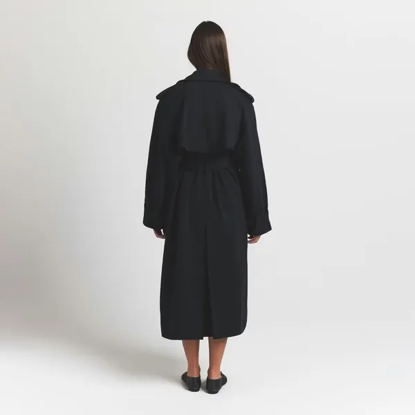 NWT SKIMS boyfriend fleece oversized trench coat size small in Onyx - Image 4